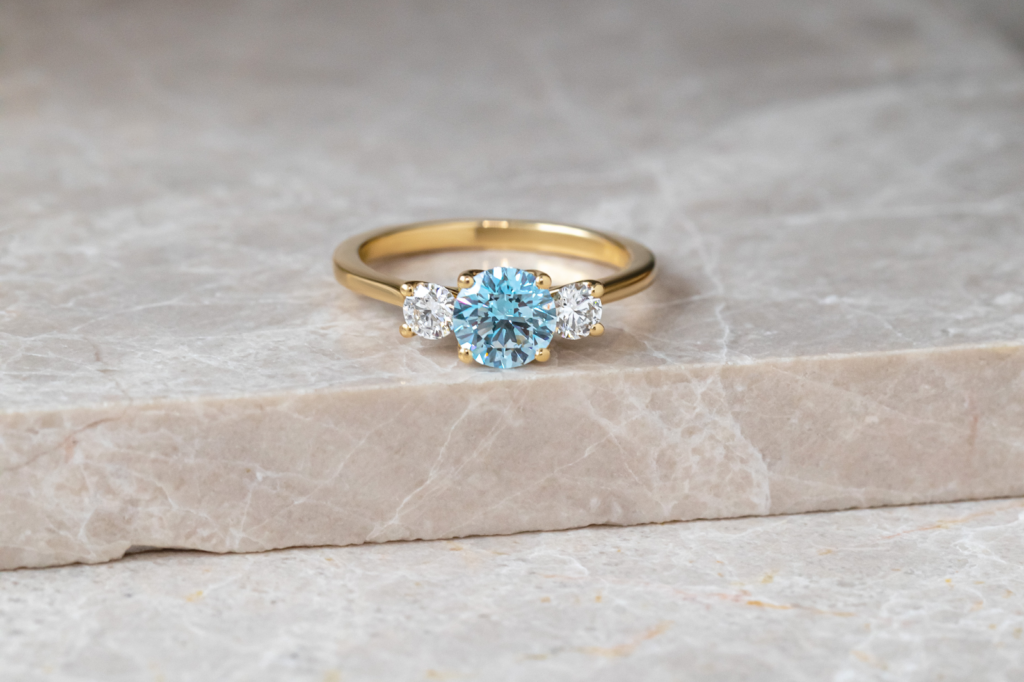 Stunning 5 carat blue diamond