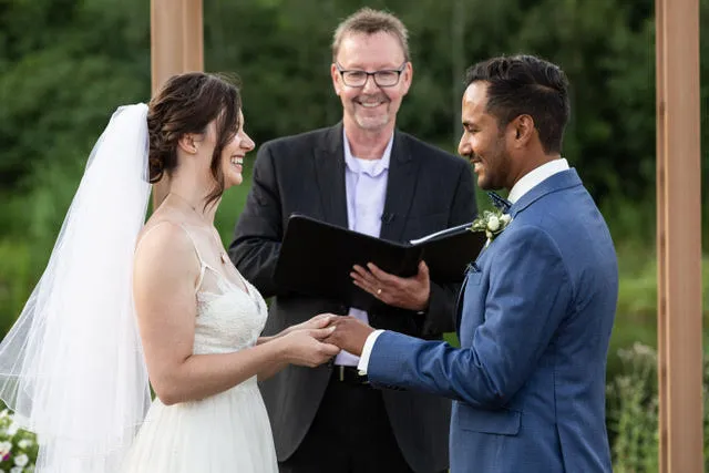 Licensed Wedding Officiant in Mississauga